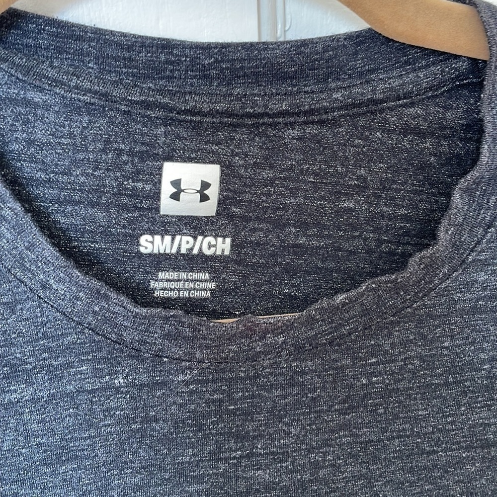 Under Armour Shirt - Picture 2 of 2
